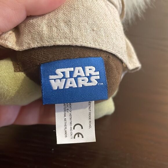 Star Wars Yoda Plush Lucasfilms Ltd Excellent Condition with Lightsaber 8” - Picture 6 of 7